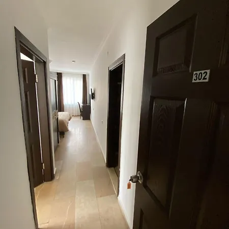 Alanya Central Apartments * ألانيا